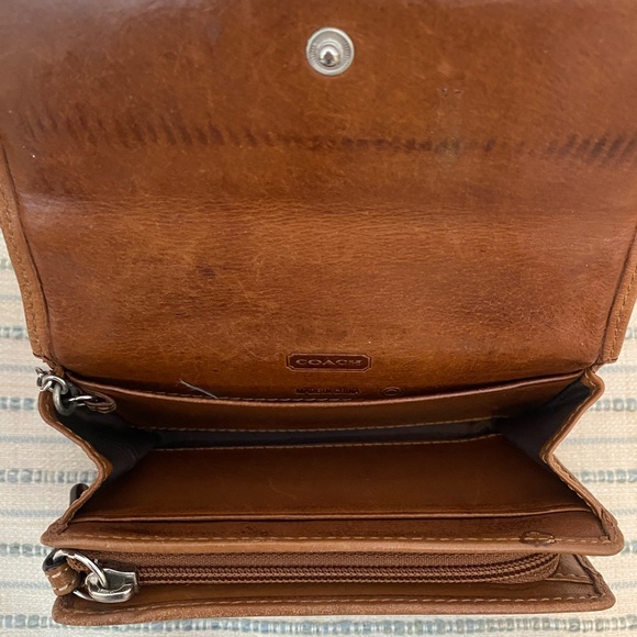 Brown coach wallet - Picture 3 of 4